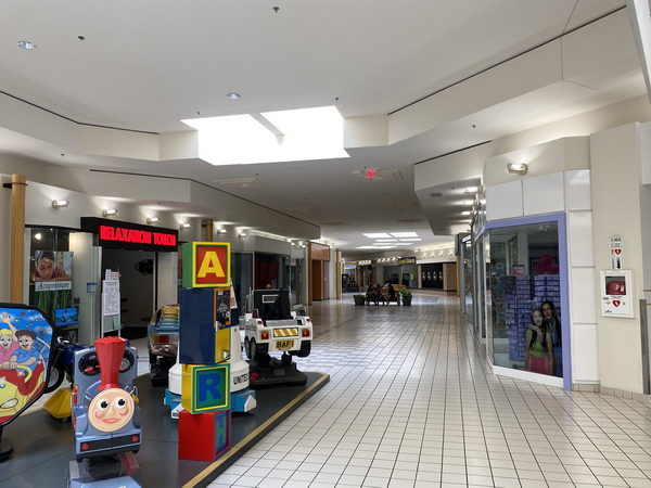Bay City Mall (Bay City Town Center) - June 15 2022 Photo (newer photo)